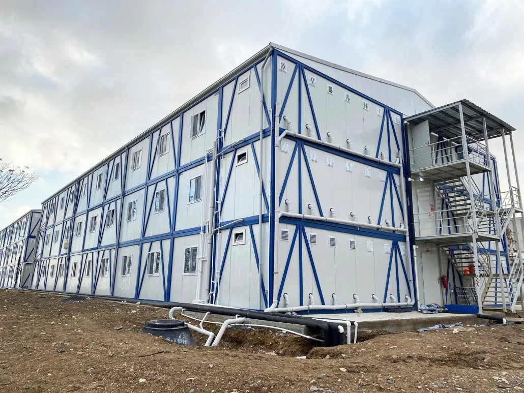 prefabrik işçi yatakhanesi